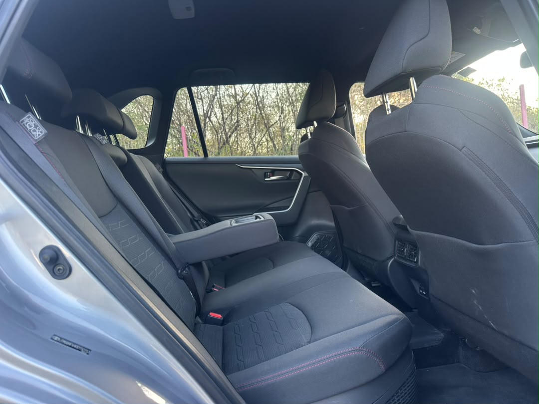 TOYOTA RAV4 GR SPORT thumbnail 5